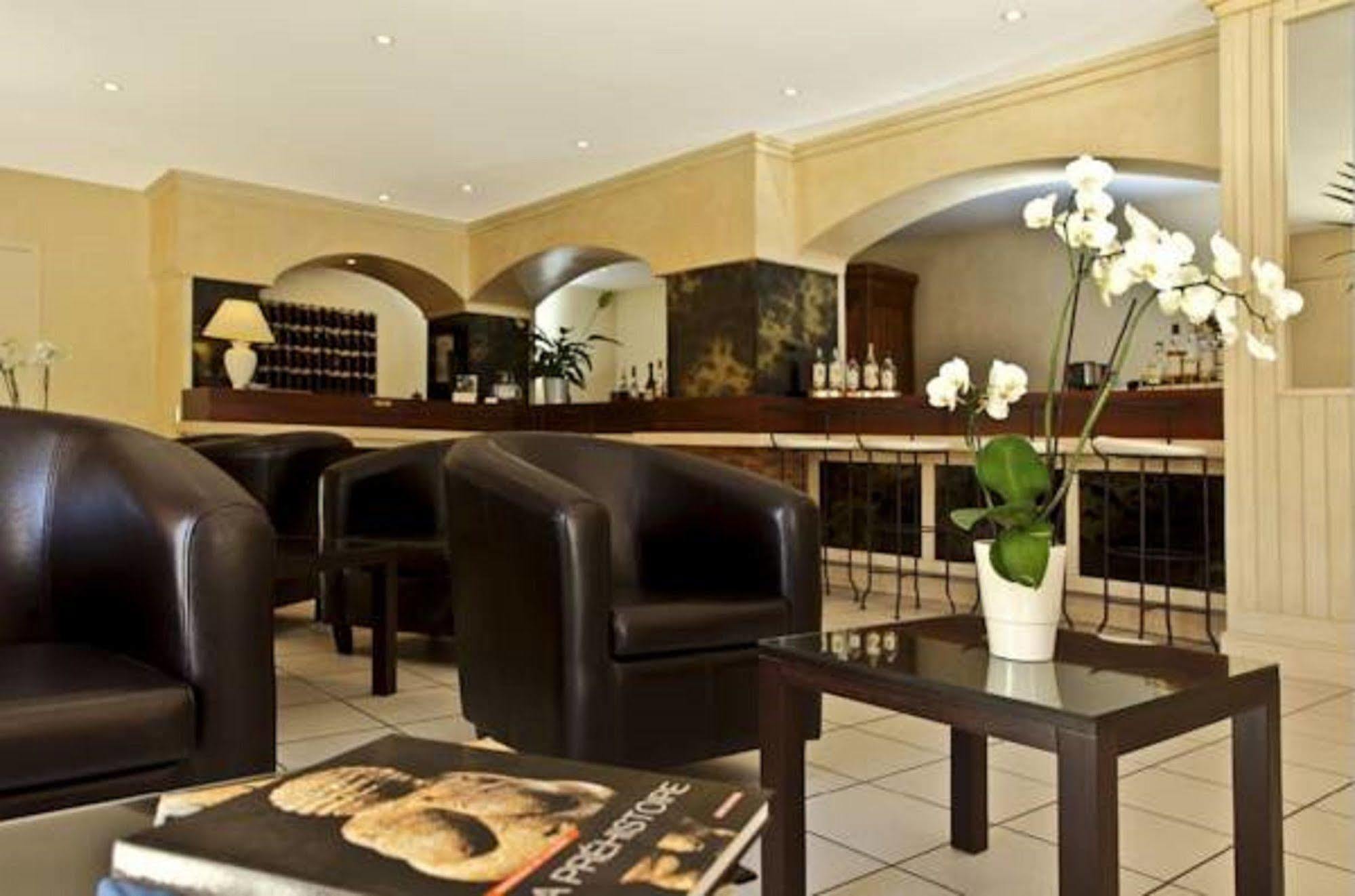 Hotel Des Roches - Climatisation Les Eyzies Eksteriør bilde